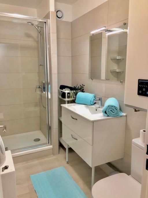 Апартаменты Le Brusc. Design, Parking, Wifi & Double Vue! Сис-Фур-Ле-Пляж Экстерьер фото